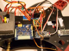 Flightcontroller ved siden af Arduino Pro mini og sensorer